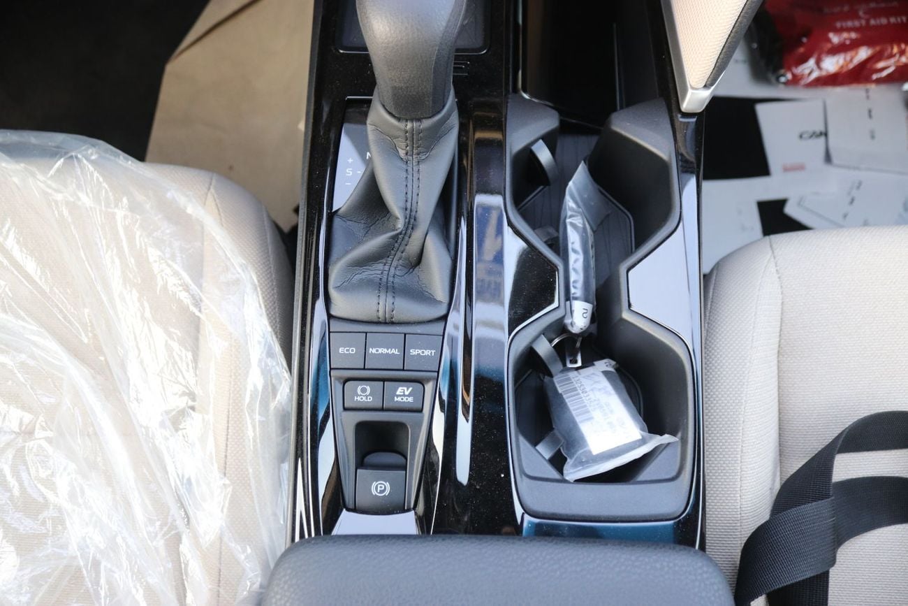 Toyota Camry E PLUS HEV 2.5 E-PLUS HYBRID, KEYLESS ENTRY, PUSH START, SUNROOF, MODEL 2025 SAUDI SPECS