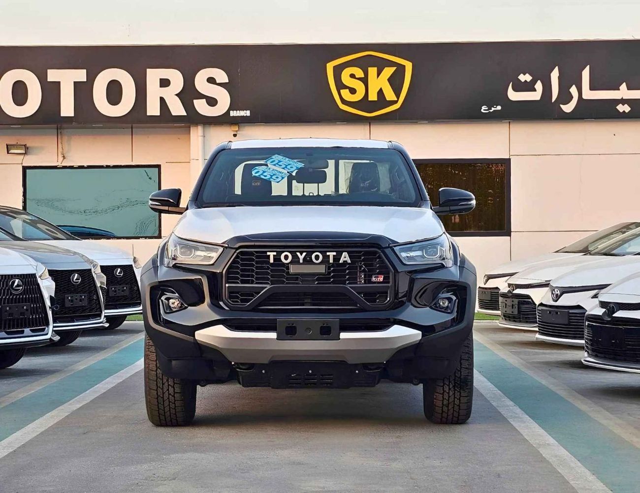 تويوتا هيلوكس GR SPORT/4.0L PETROL V6 4WD/RADAR, 360*CAMERA, DRIVER POWER SEAT/ (CODE # H4GR)