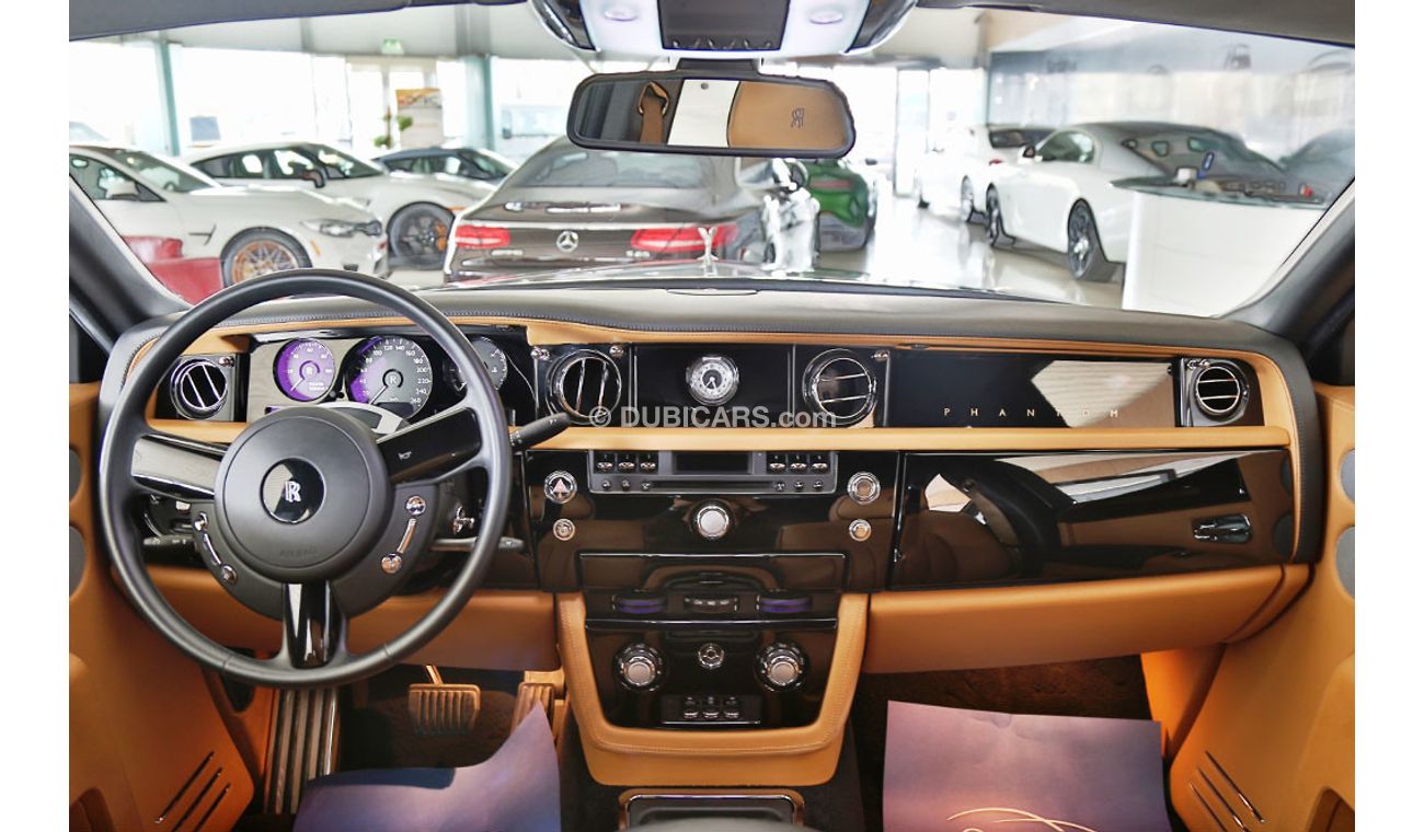 رولز رويس فانتوم 2012