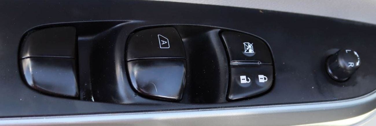 نيسان إكستيرا SE 2.5L FWD Nissan x-terra 2.5L 2022 SE GCC accident-free in excellent condition 1264 P.M