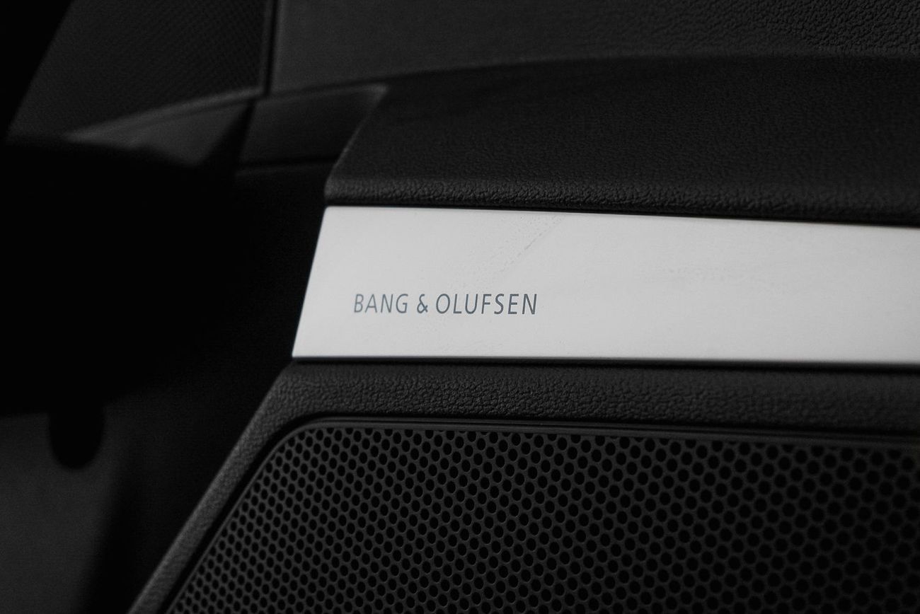 Audi S3 TFSI quattro 2.0L Hatchback