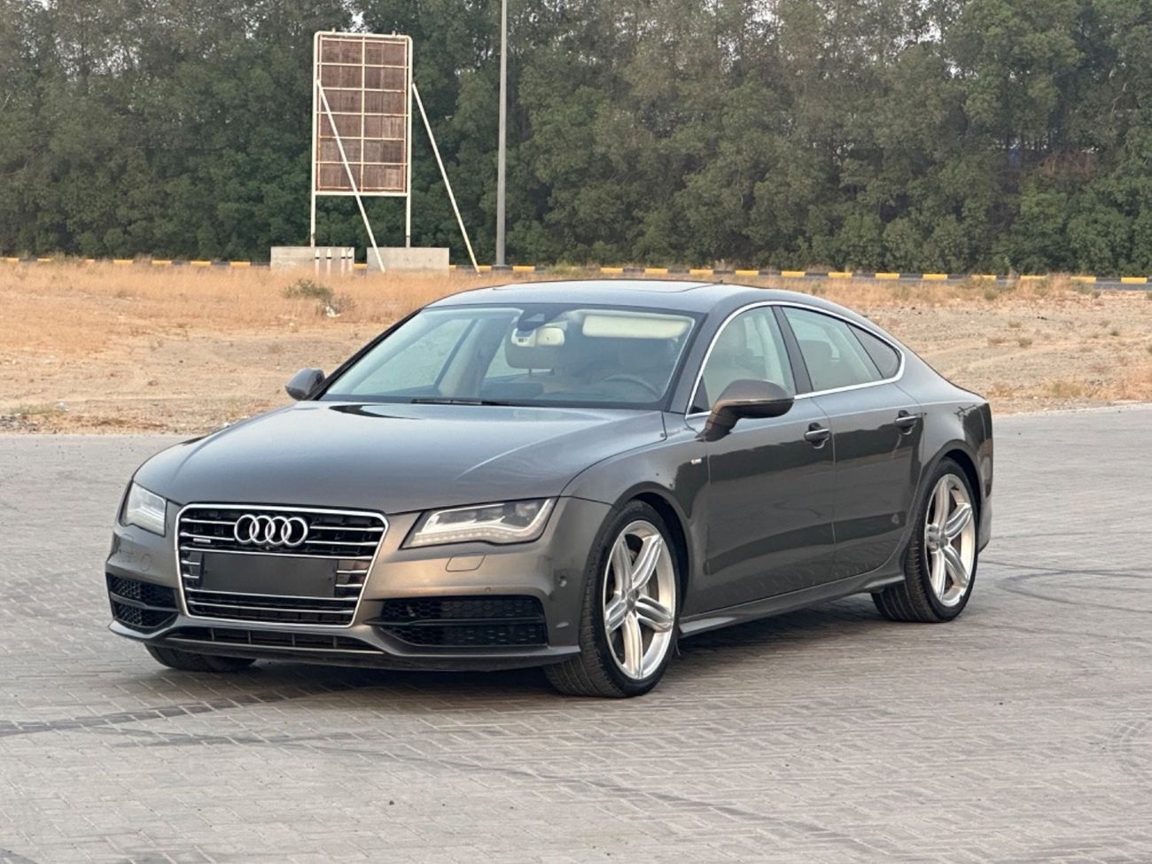 Audi A7 S-Line MODEL 2013 GCC CAR PERFECT CONDITION INSIDE AND OUTSIDE FULL OPTION SLINE