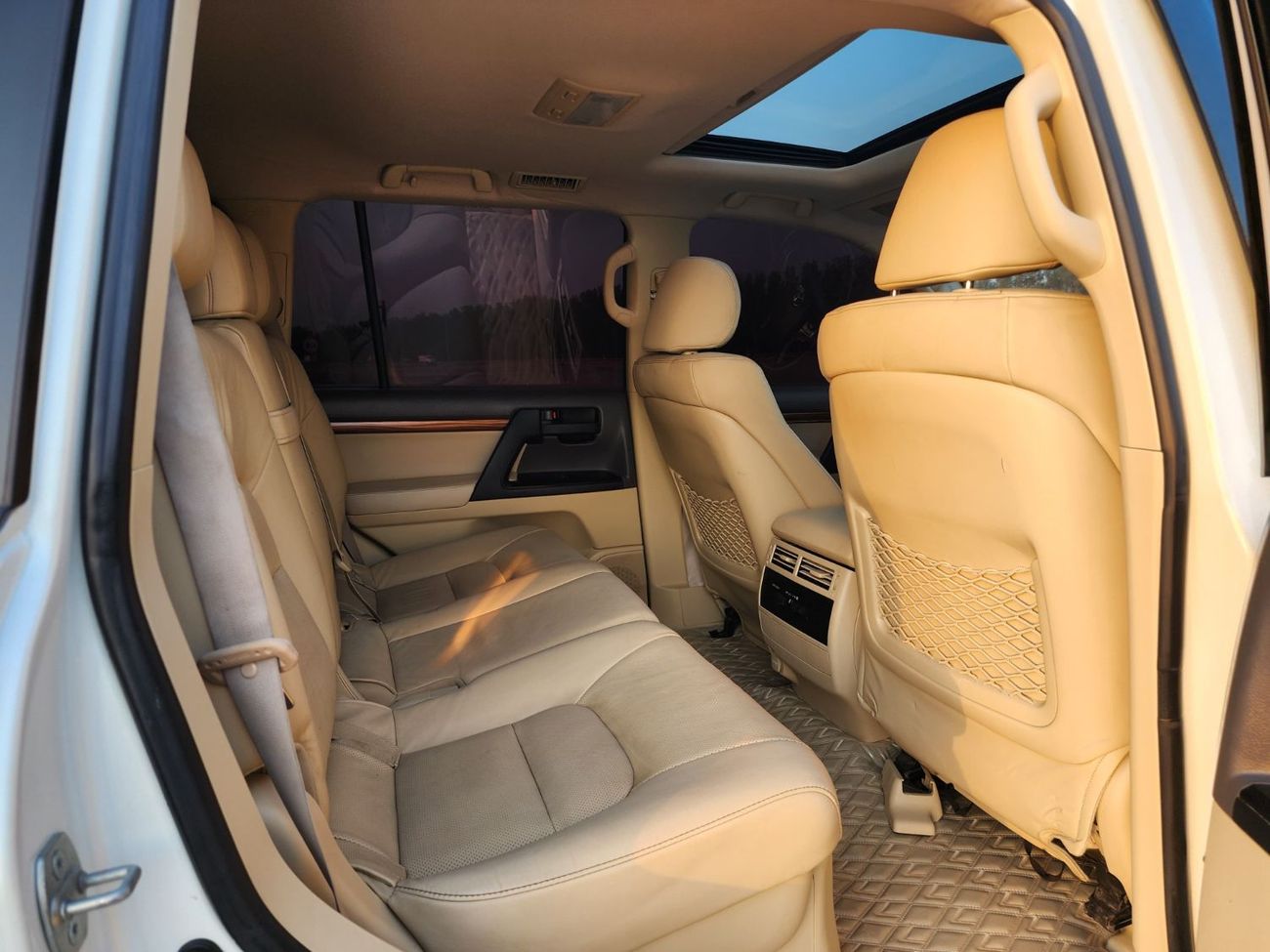 تويوتا لاند كروزر GX.R V8