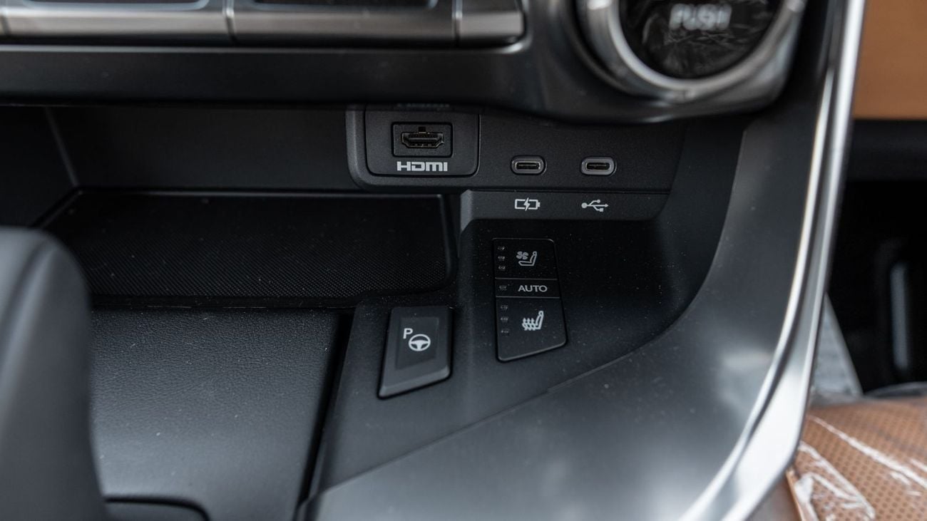 لكزس LX 700h 2026 Lexus LX700h Signature 3.5L AT Hybrid (Black-Tan) with Auto park