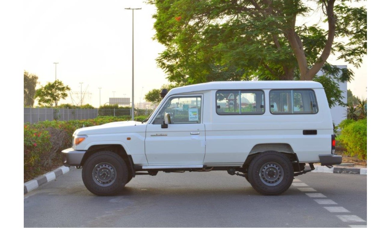 Toyota Land Cruiser Hard Top V6 4.0L PETROL MANUAL TRANSMISSION