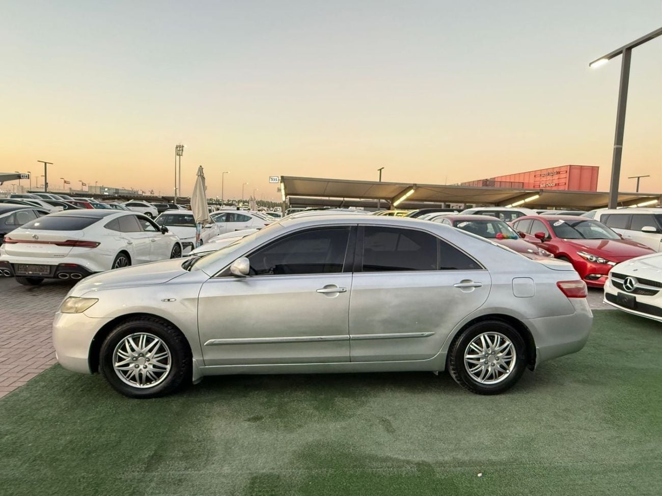 Toyota Camry 4-cylinder, first owner, two original keys