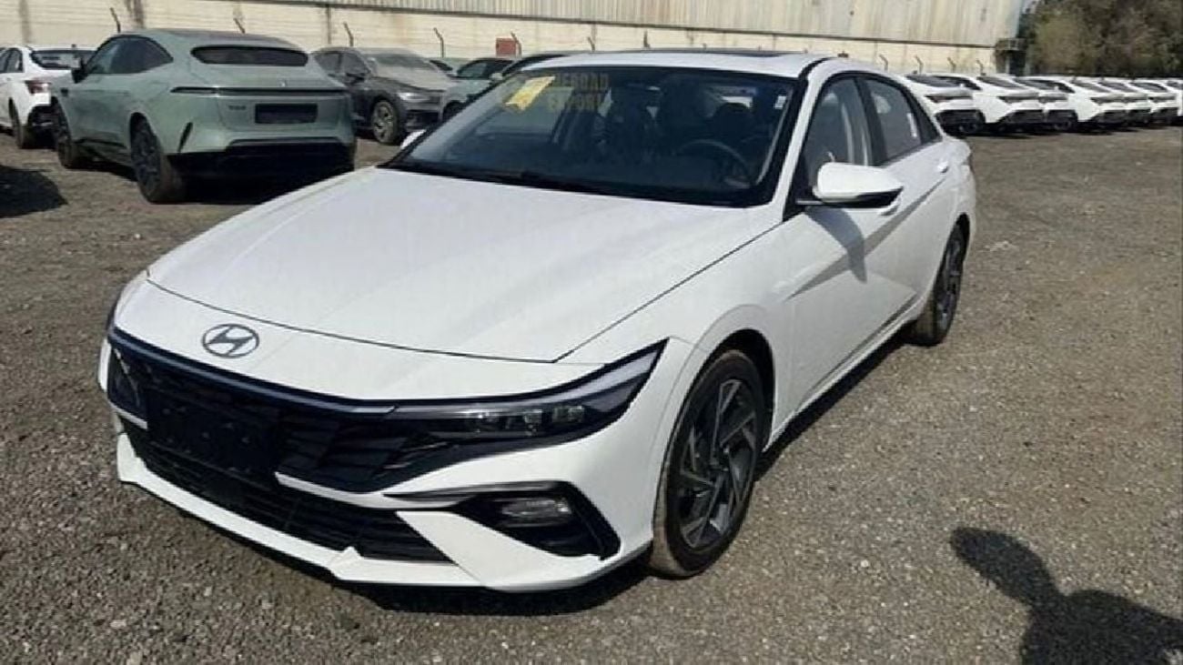 Hyundai Elantra Hyundai Elantra / 2025 / Chinese / 0km / white