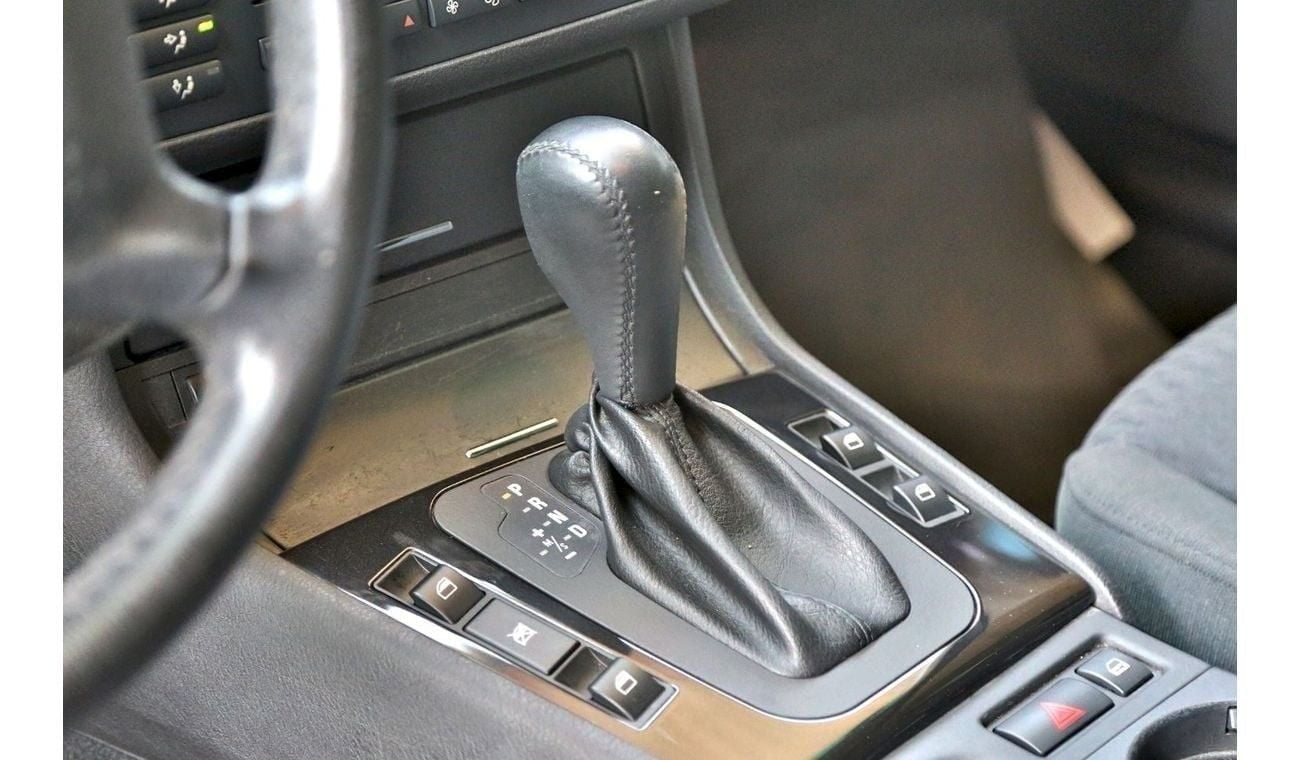 BMW 320i 2001 Japanese Specification