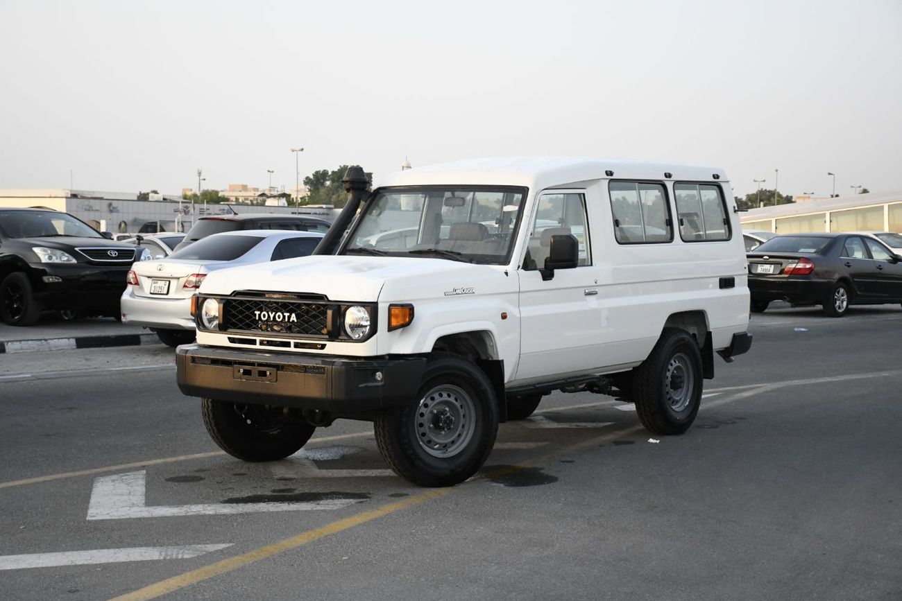 Toyota Land Cruiser 70 Hardtop 4.0L V6  Automatic Petrol