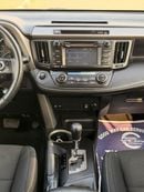 Toyota RAV4 XLE 2.5 L full option with sunroof, push start