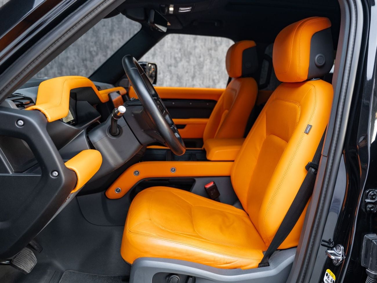 لاند روفر ديفندر 110 HSE P400