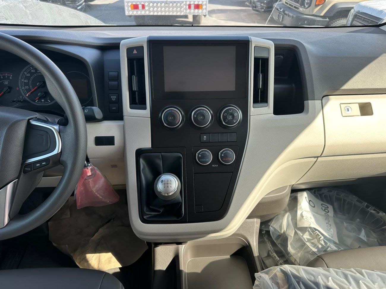 Toyota Hiace HIACE 3.5L MT 2026 MODEL WHITE DIESEL