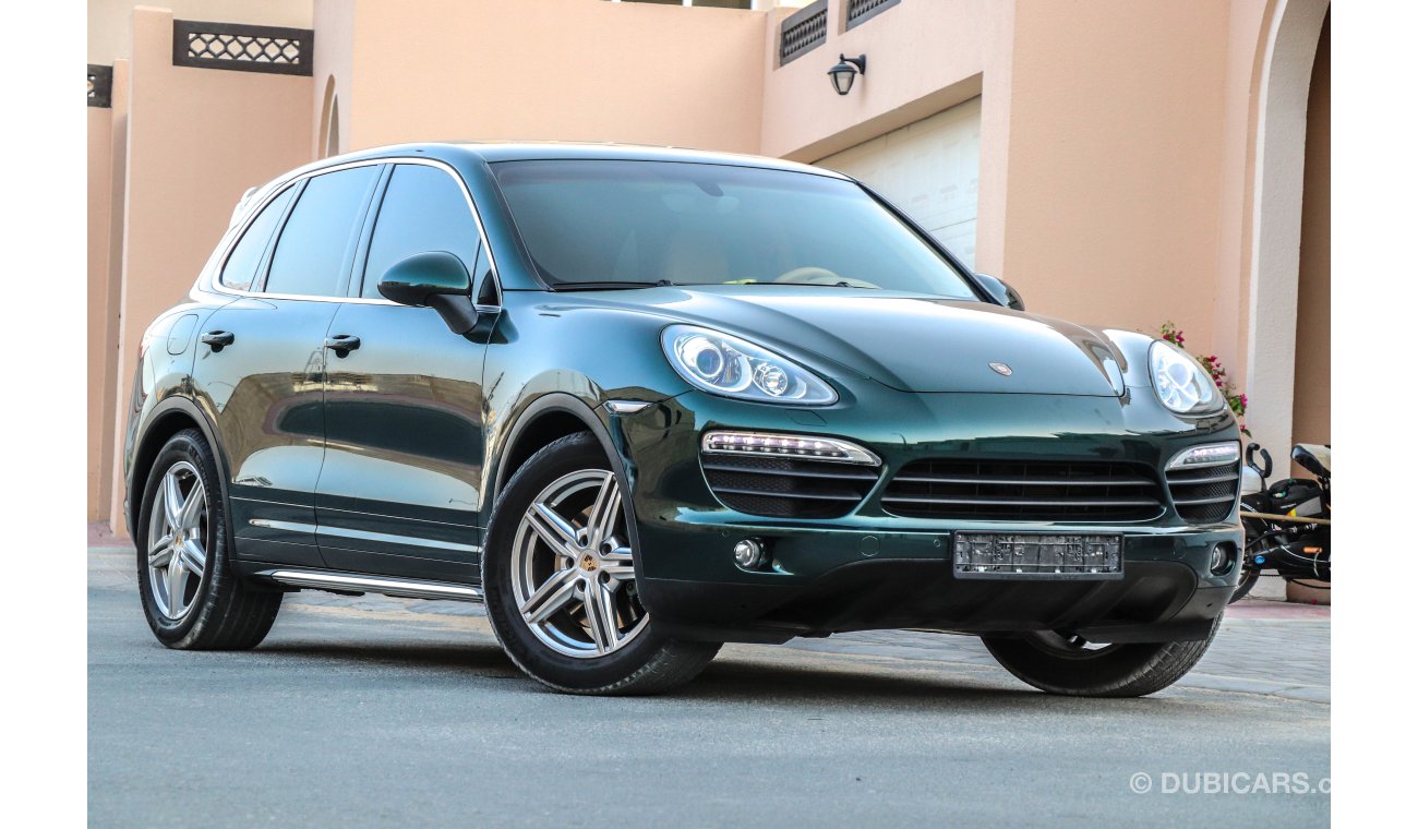 Porsche Cayenne S V8 2013 GCC under Warranty with Zero downpayment.