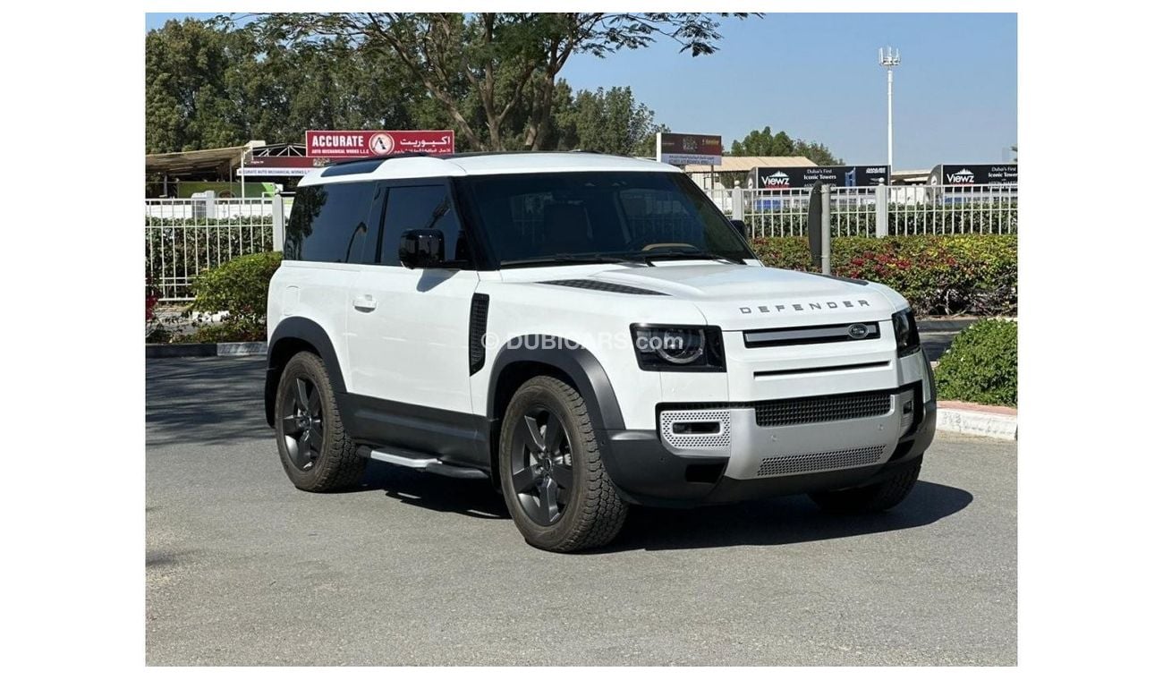 Land Rover Defender 90 HSE P400 / GCC Specs / With Warranty & Service