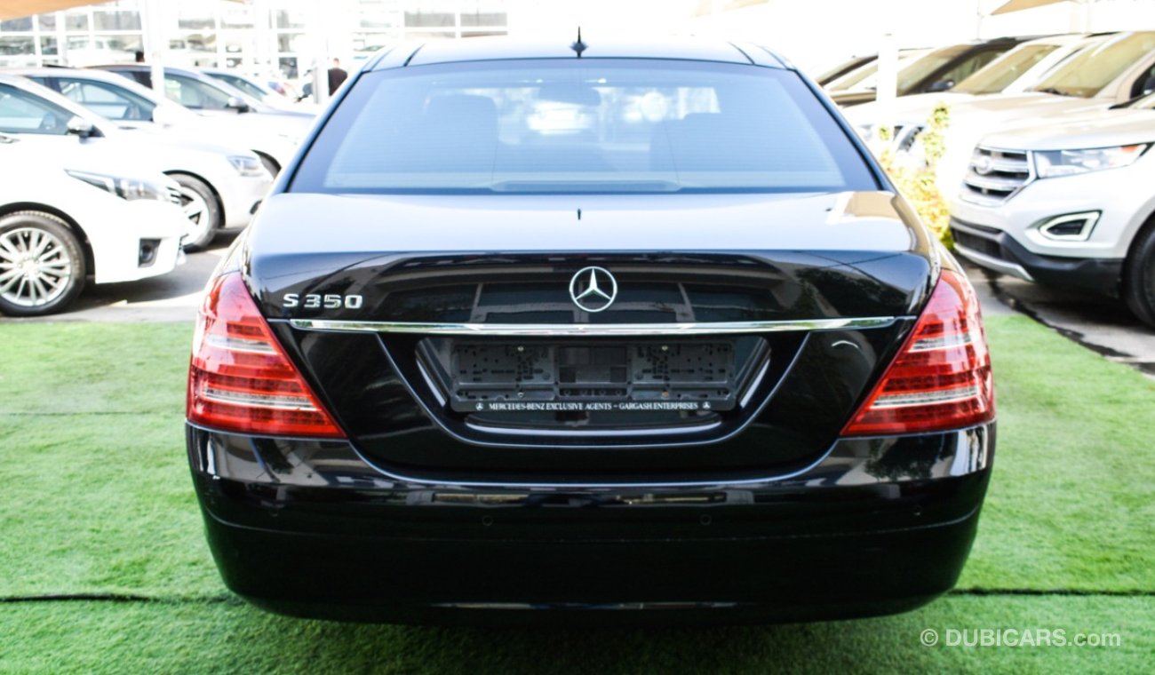 مرسيدس بنز S 350 خليجى - بانوراما - شاشة - كاميراخلفية - أبواب شفط - مرايا كهربائية - رنجات - حساسات - أنوار ضباب