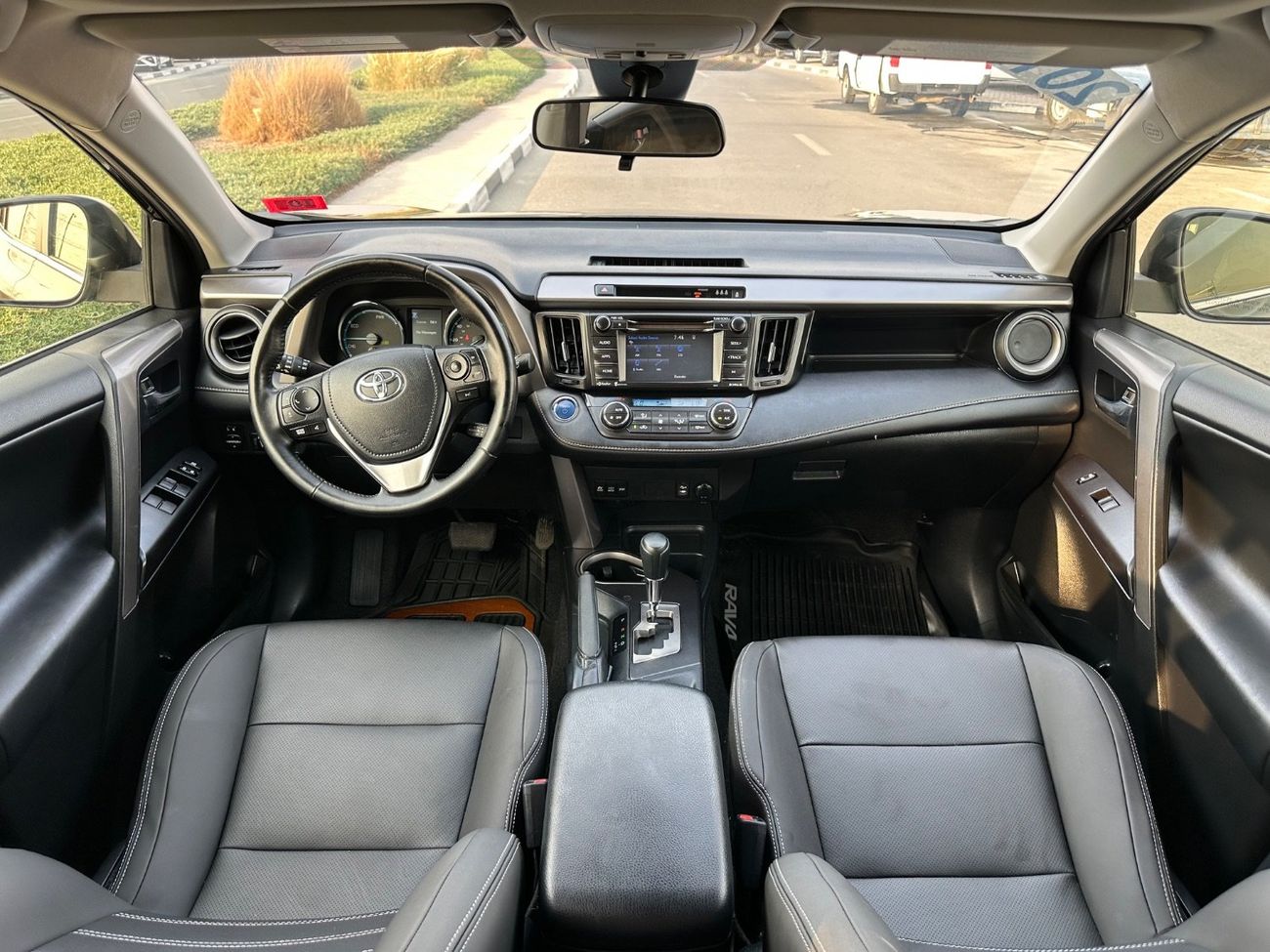 Toyota RAV4 Hybrid XLE 2.5L