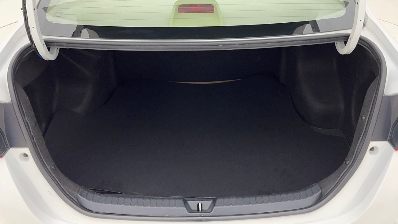 تويوتا يارس SE 1.5 | بدون دفعة مقدمة | اختبار القيادة في المنزل