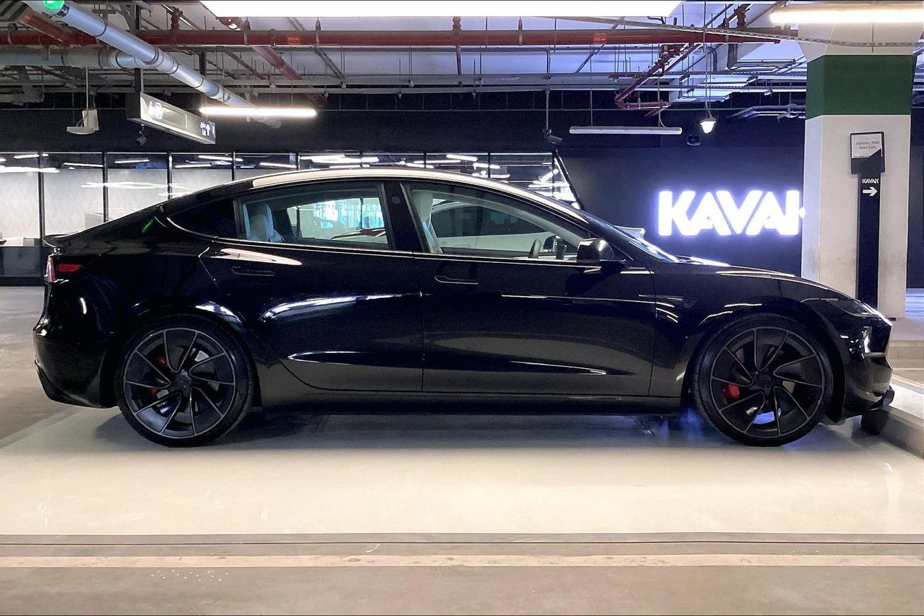 تسلا موديل 3 Performance (Dual Motor) | شامل الضمان | 0 ﺪﻔﻋﺓ ﺃﻮﻟﻯ