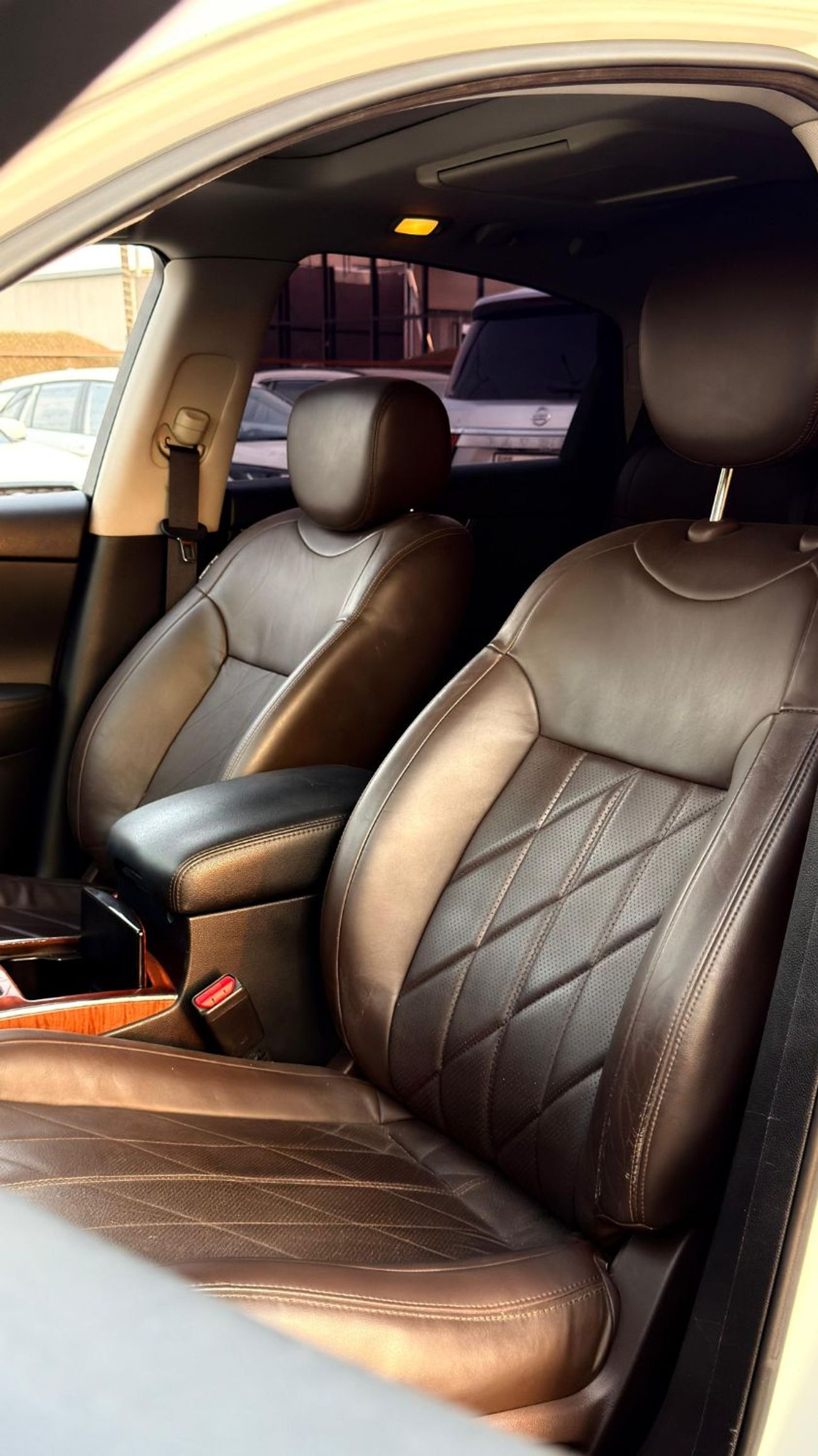 إنفينيتي QX70