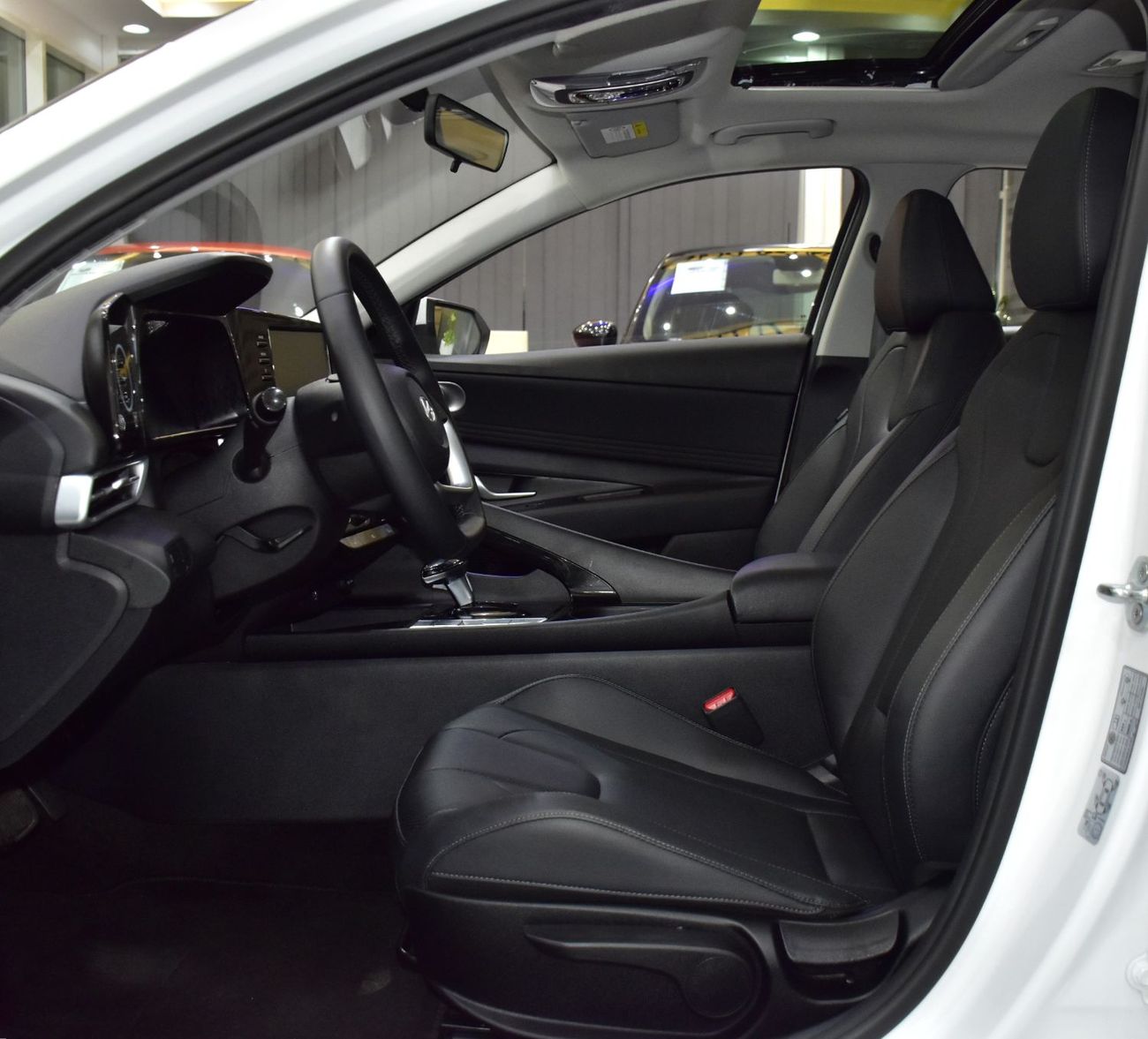 Hyundai Elantra EXCELLENT DEAL for our Hyundai Elantra ( 2024 Model ) in White Color Chinese Specs