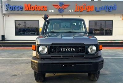Toyota Land Cruiser 70 LC79 LX - Automatic . Diesel . Pick Up Truck . All Wheel Drive . 5 Seats . 4 Doors