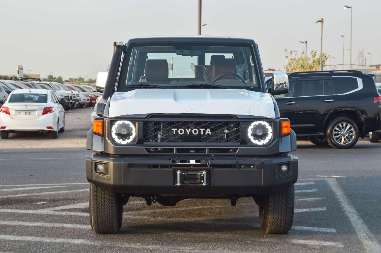 تويوتا لاند كروزر 70 TOYOTA LAND CRUISER 76 4.0L 4WD PETROL SUV 2025