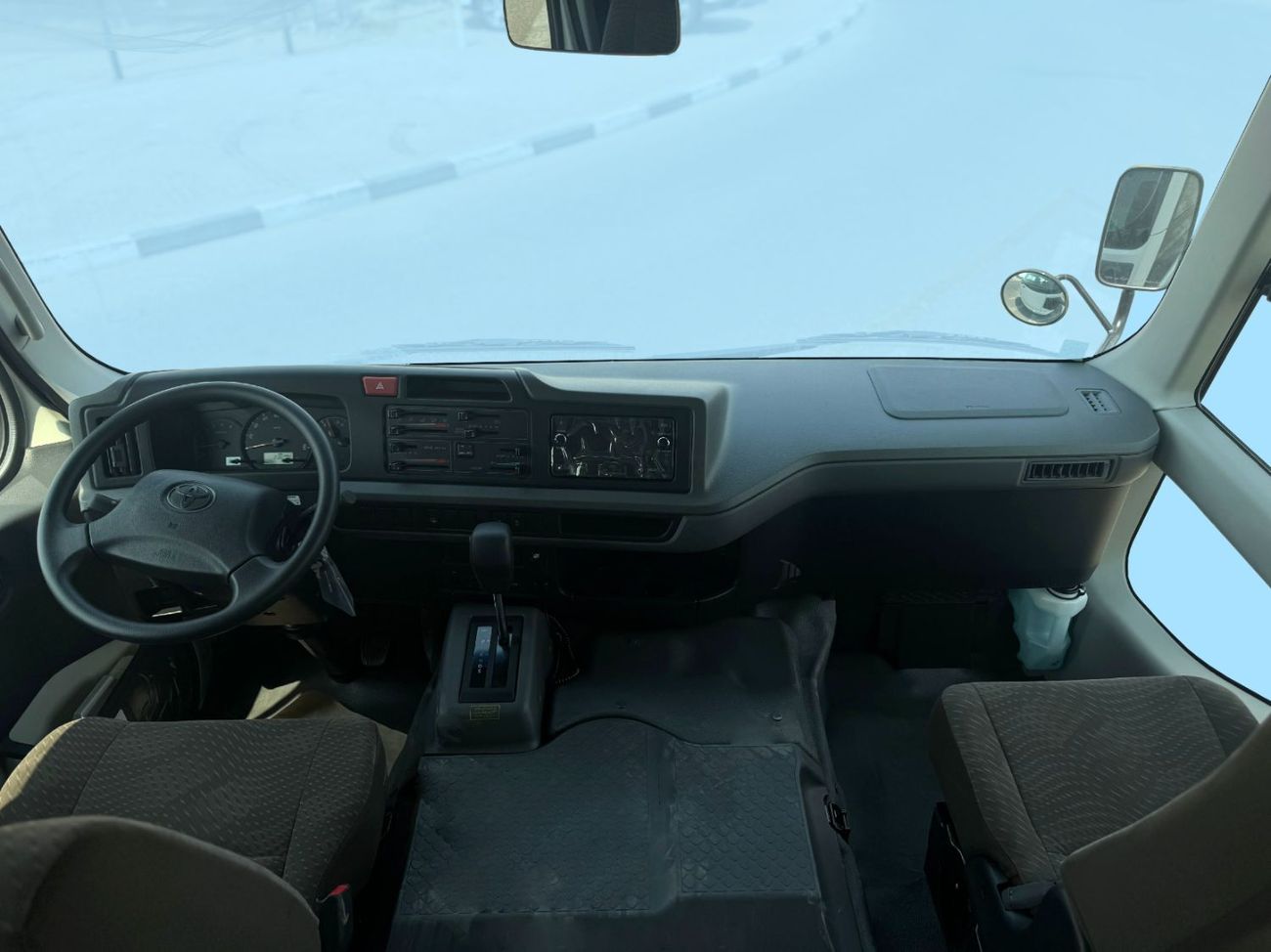 Toyota Coaster TOYTA COASTER 2.8L 2025 GCC