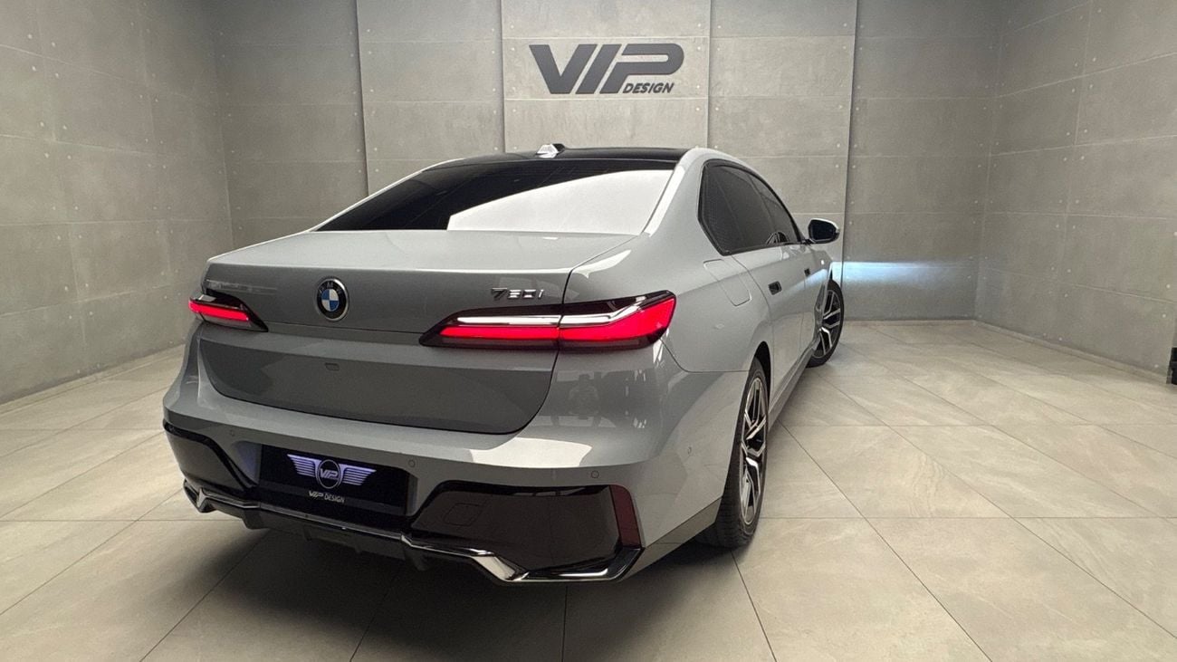 BMW 735i 2024 | GCC Specs | Agency Warranty & Service