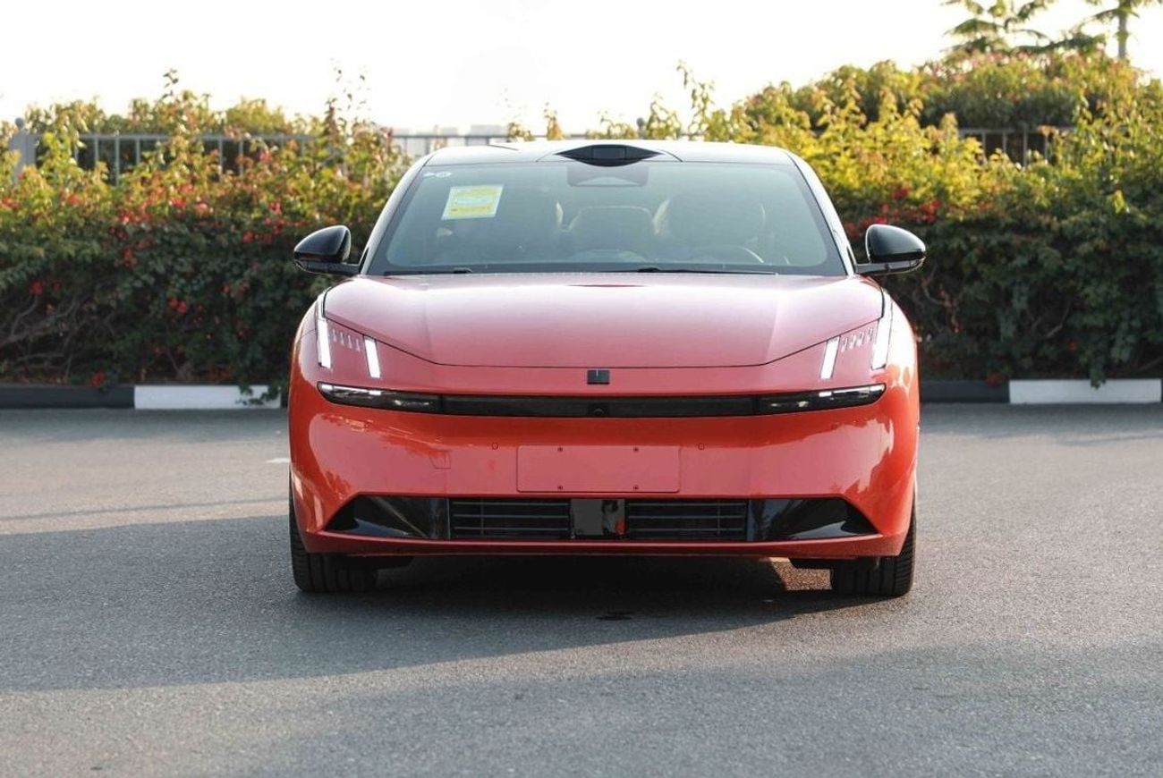 Lynk & Co Z10 2024 LYNK & CO Z10 ULTRA 702 - RED & BLACK inside BROWN