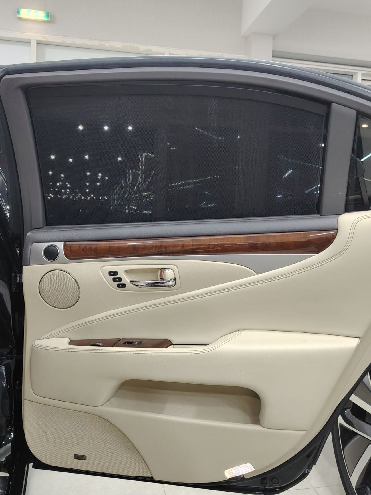 لكزس LS 460 L 4.6L