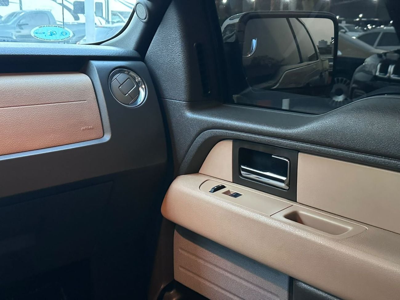 Ford F-150 XLT CREW CAB