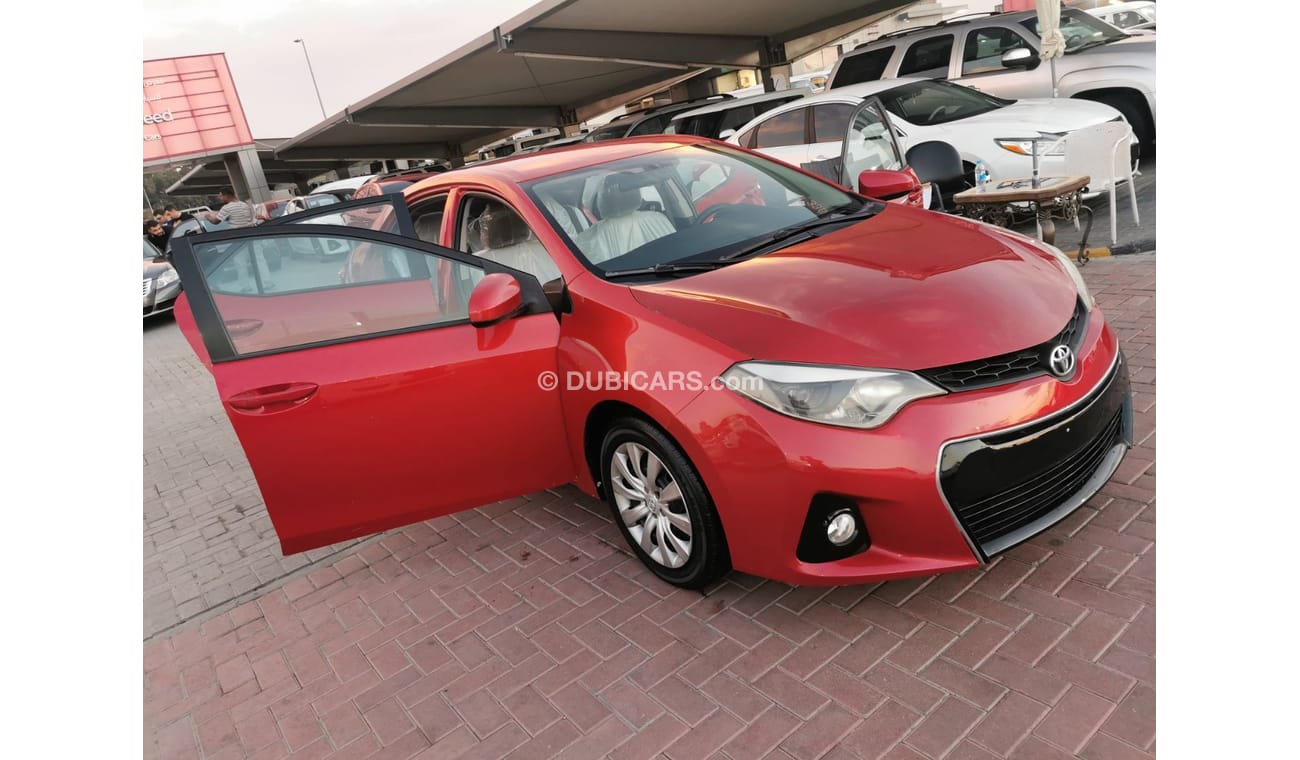 تويوتا كورولا SE تويوتا كورولا موديل 2015 وارد أمريكي بحاله ممتازة