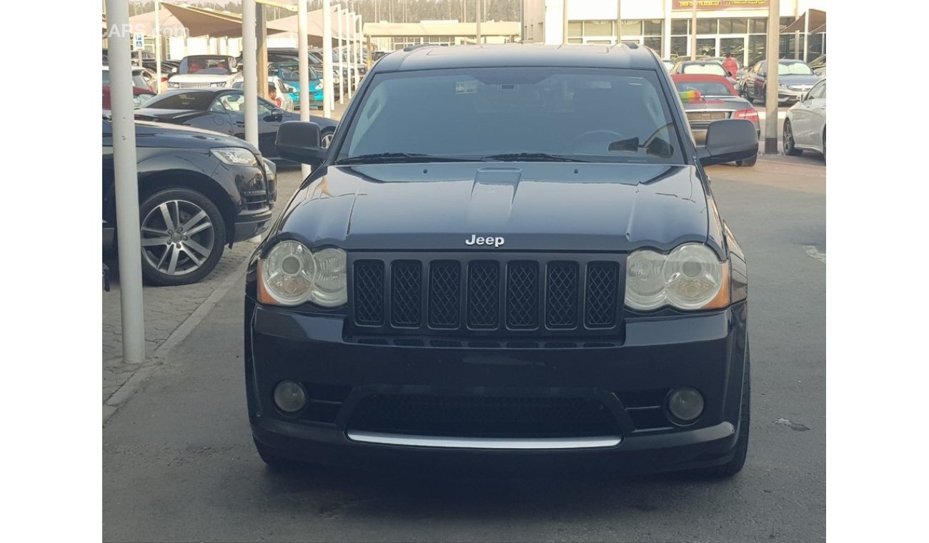 Jeep Grand Cherokee Jeep SRT model 2010GCCfull option sun roof leather inside car prefect condition no paint