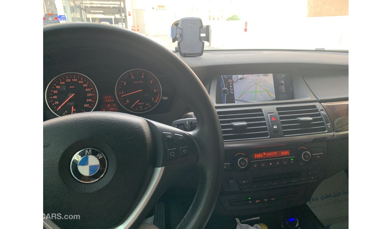 BMW X5 50i