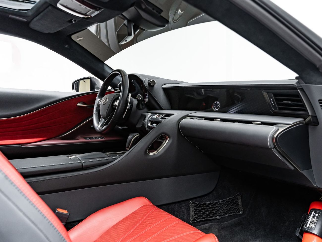 Lexus LC500 5.0L V8 Titanium 2022 Lexus LC 500, 2027 Lexus Warranty, 2026 Lexus Service Contract, Low KMs, GCC