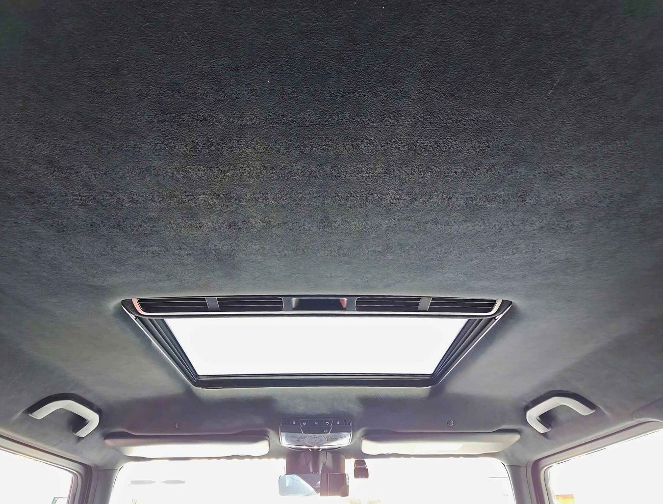 مرسيدس بنز G 63 AMG BITURBO CARBON EDITION / JAPANESE SPECS / NON ACCIDENT / 7096 MONTHLY / LOT# 22936