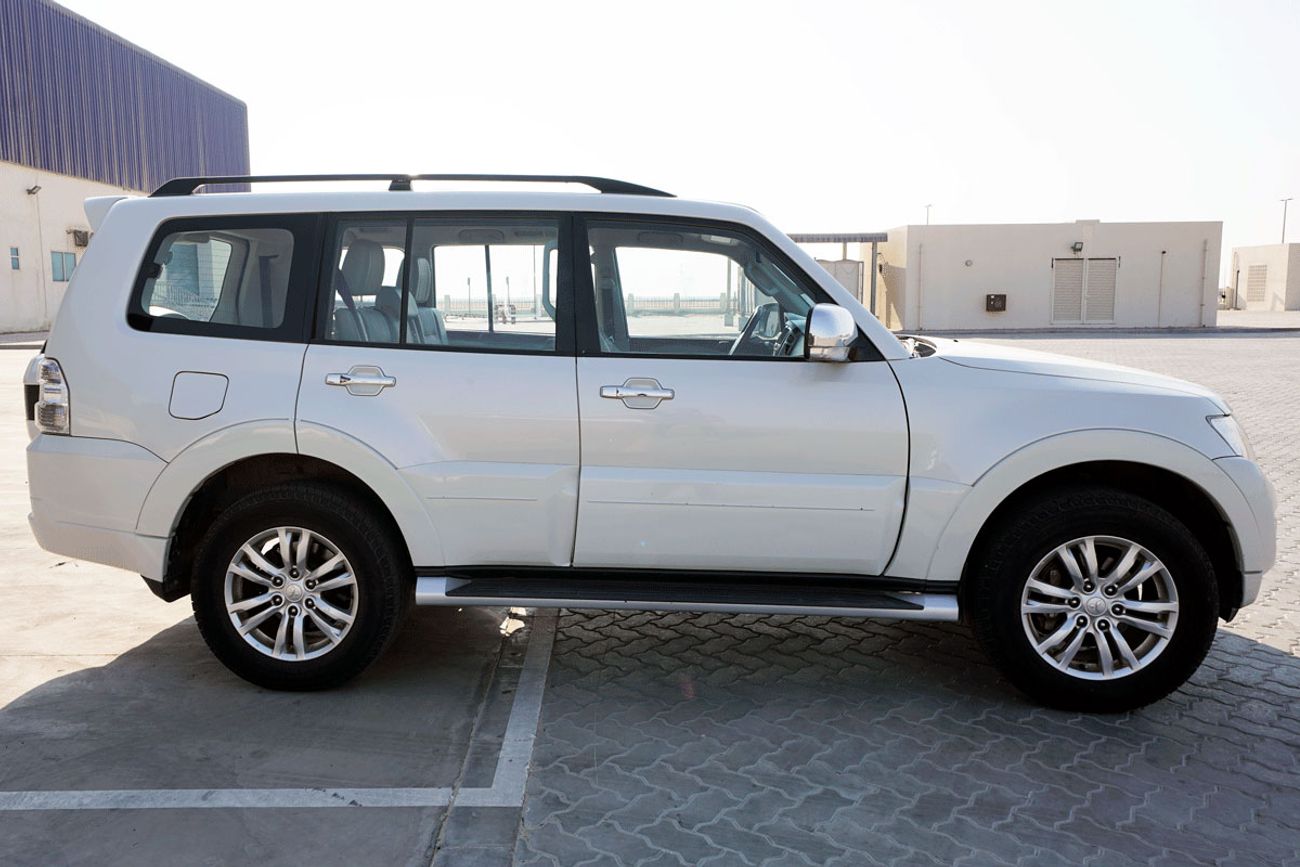 ميتسوبيشي باجيرو GLS 3.8L, Petrol, Automatic, MY 2017