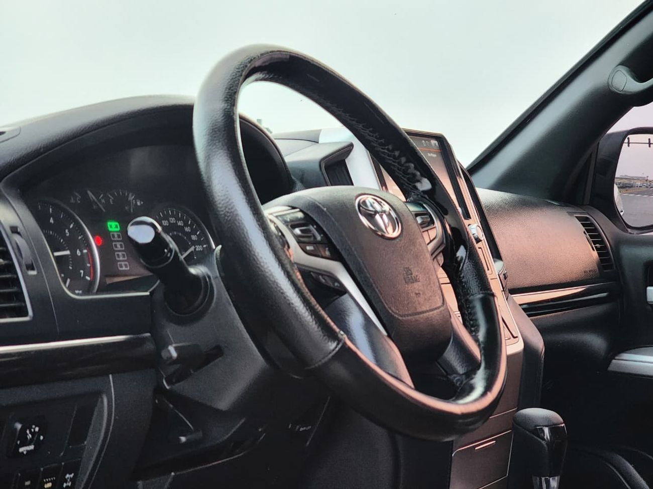 تويوتا لاند كروزر TOYOTA LAND CRUISER GXR V6 MODEL 2015 UPGRADE 2021 PRICE 89000 AED