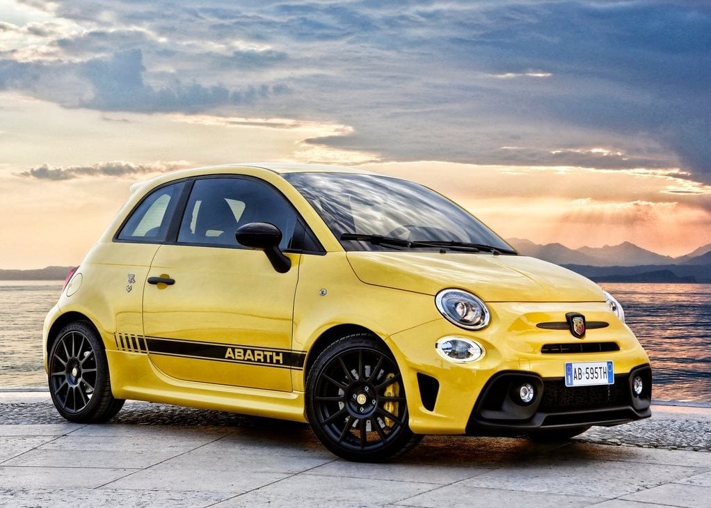 Abarth 595 exterior - Front Right Angled