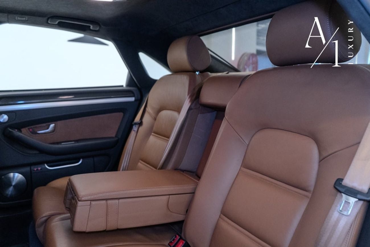 Audi S8 2009 Audi S8 V10, Clean Title, Zero Paint, GCC