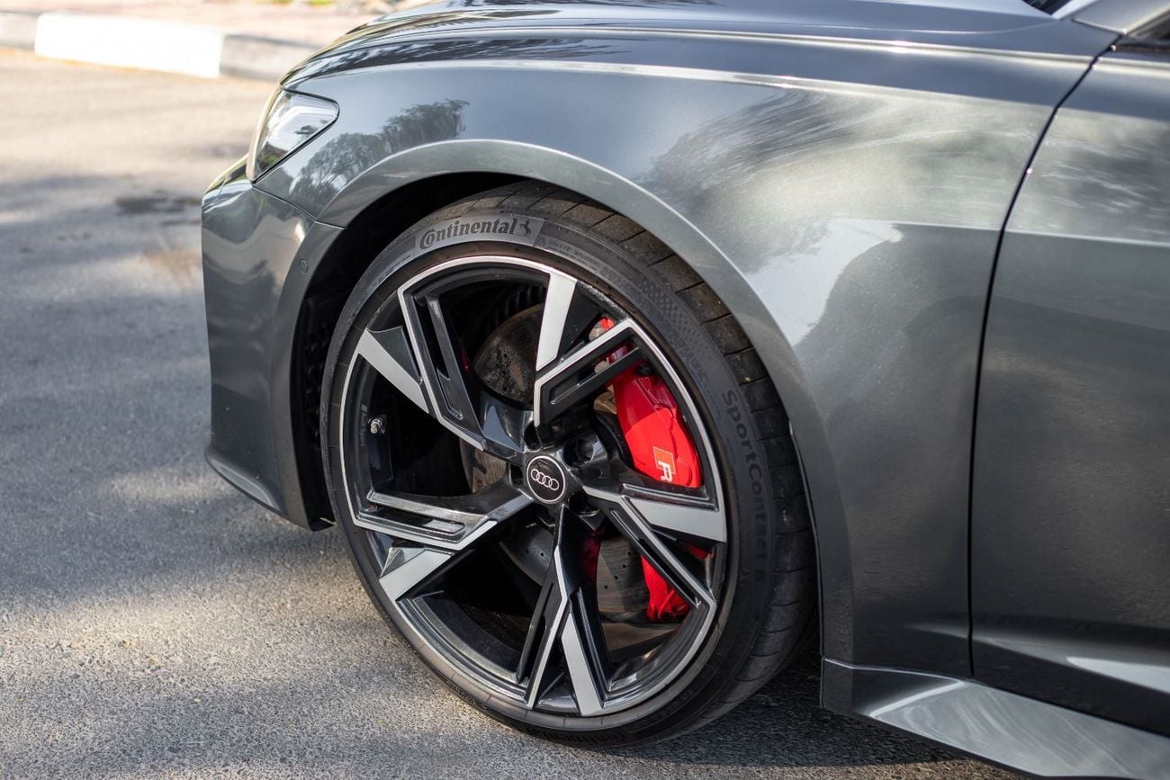 Audi RS6 2024 Audi RS6 Performance with 4.0L twin-turbo V8, 621 hp, 627 lb-ft torque, 8-speed automatic 2024