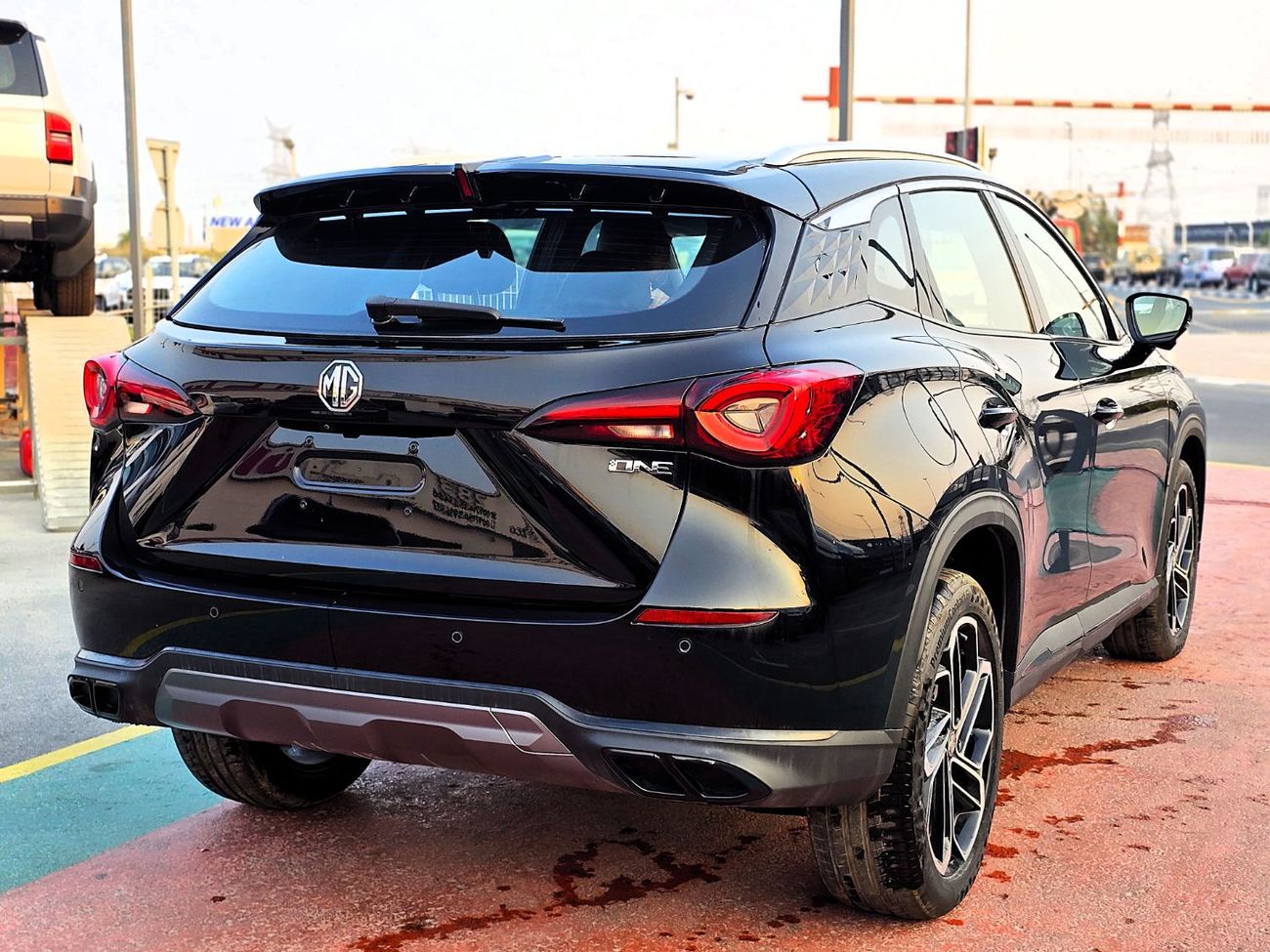 MG One MG One 1.5 LUX SUV FWD 5Doors Black Color 2024