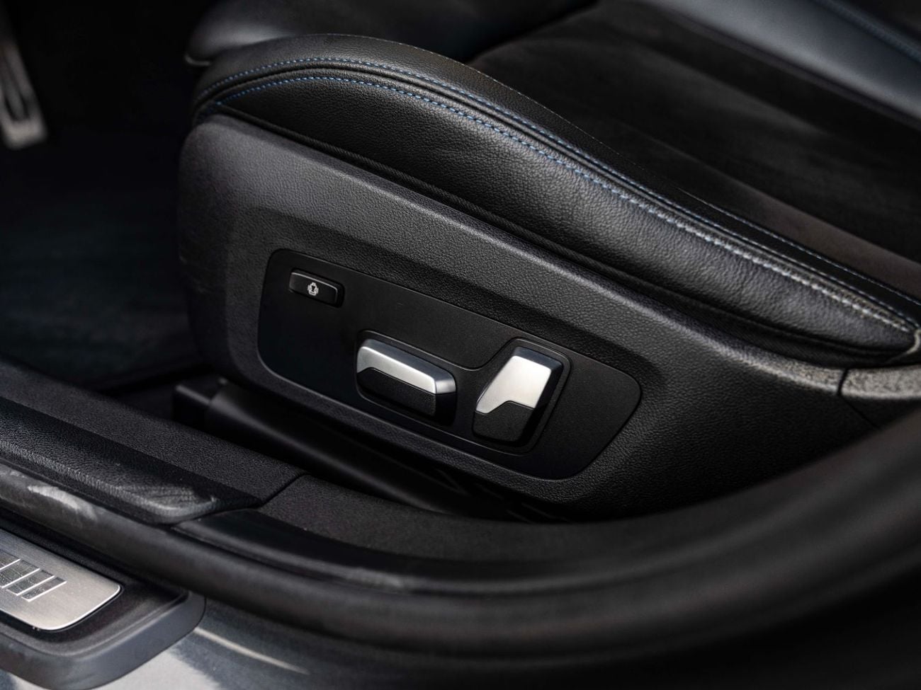 BMW 330i M Sport 2.0L (255 HP)