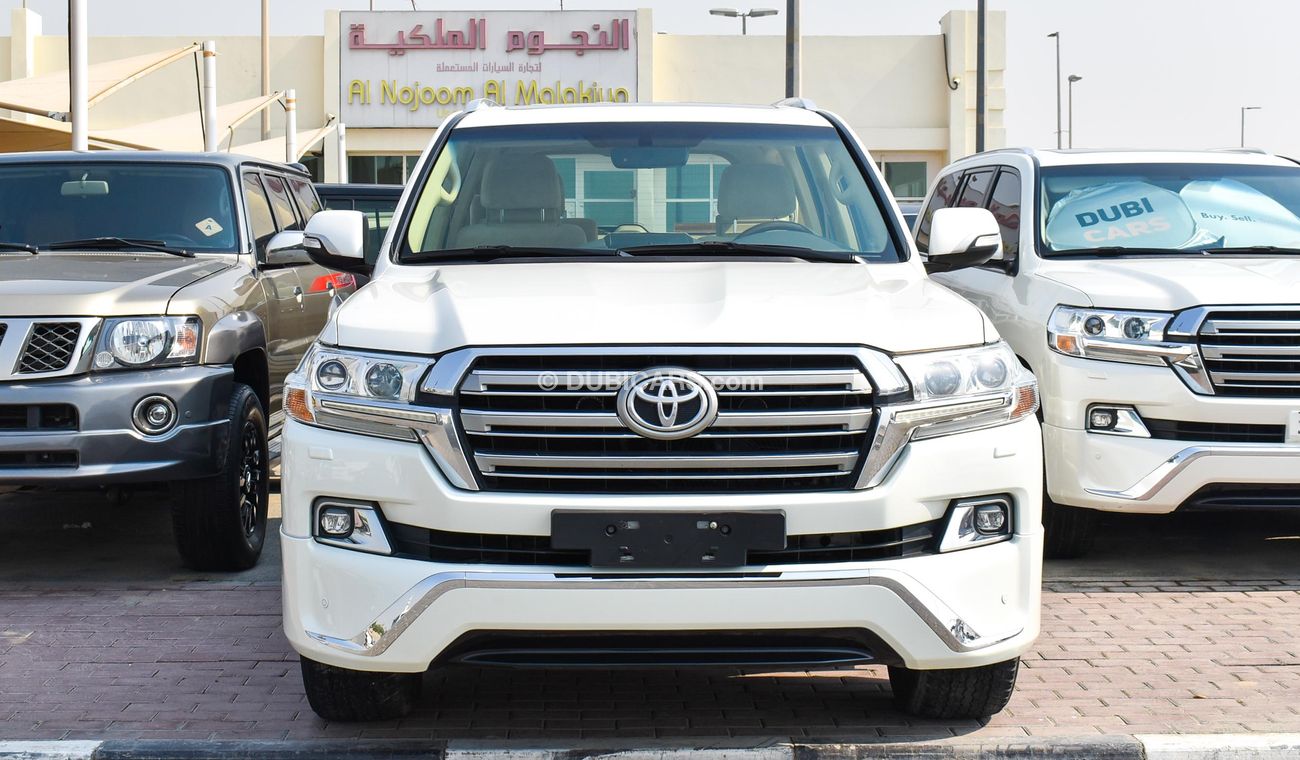 Toyota Land Cruiser GXR V8 With VXR Badge