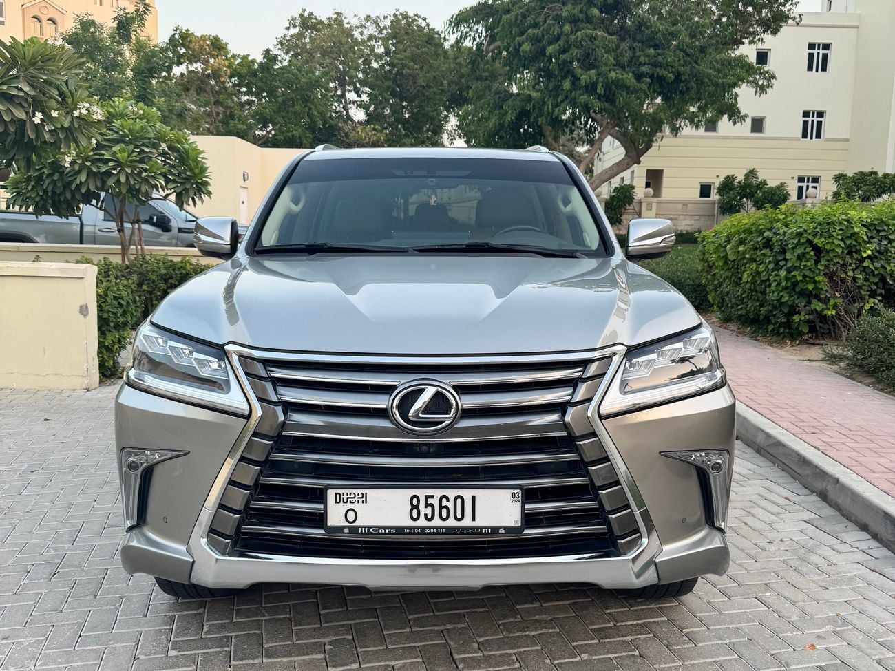 Lexus LX570
