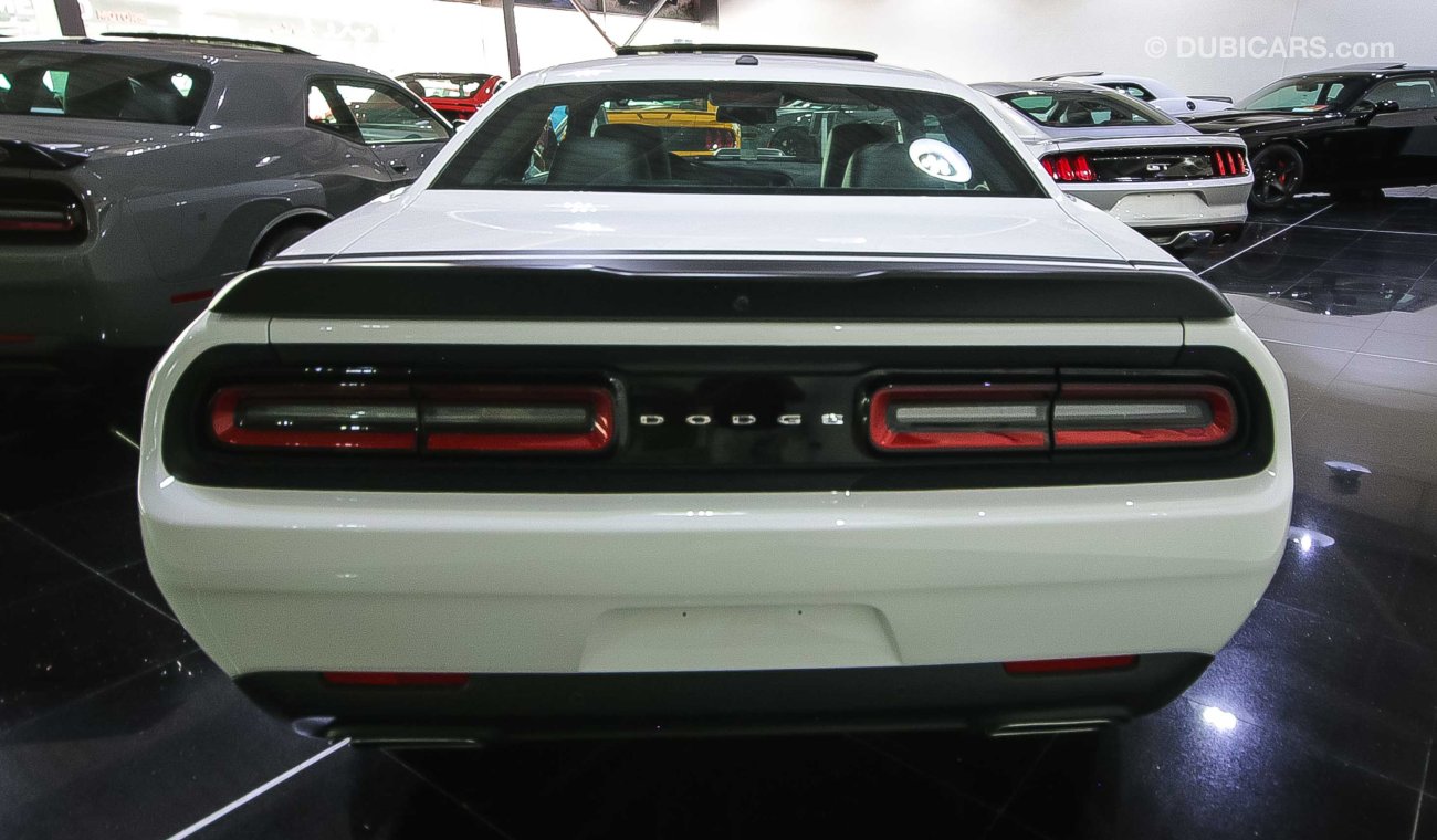 Dodge Challenger SRT 392 Scat Pack, 6.4L V8 0km, GCC with 3Yrs or 100K km Warranty