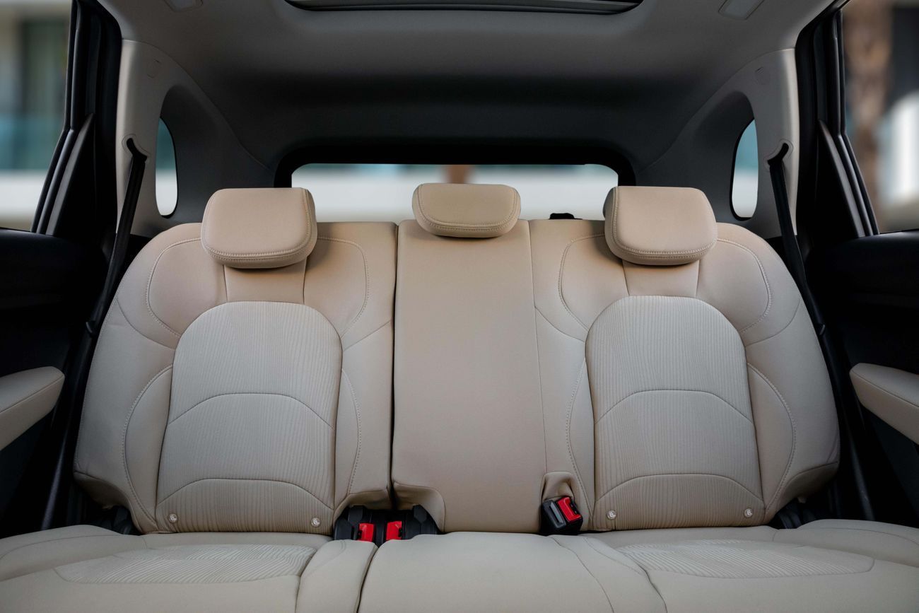 Chevrolet Captiva Captiva Premier | 1,371 P.M | 0% Downpayment | Captiva Premier | 7 Seats | Warranty