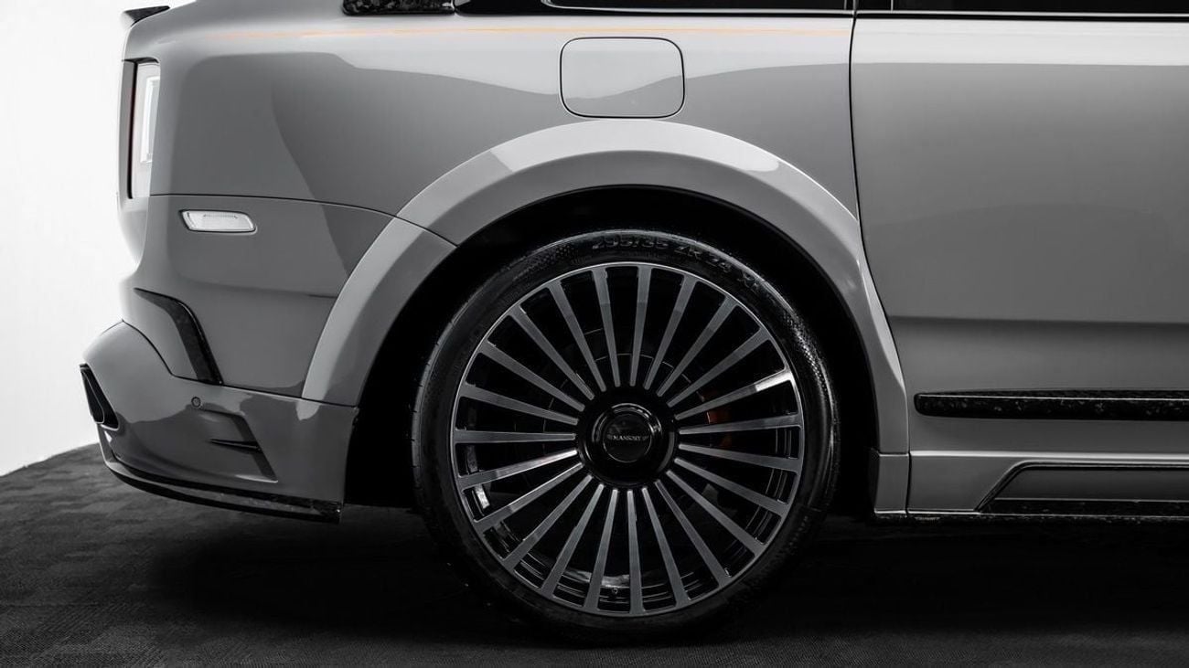 رولز رويس كولينان Black Badge With MANSORY Kit - 2024 - Japanese Specs