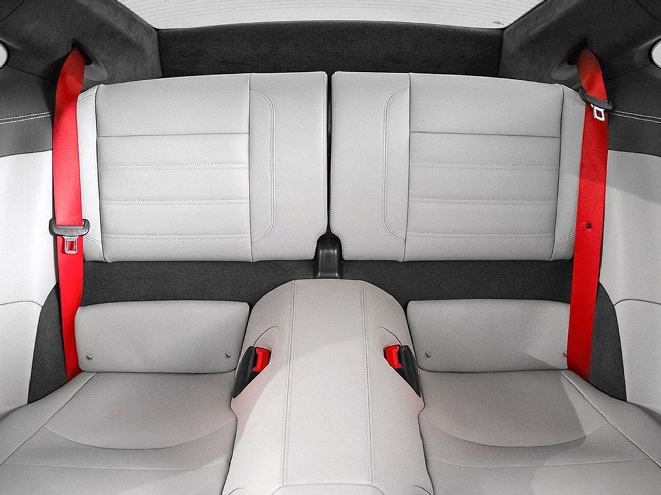 Porsche 911 Turbo S 3.8L (640 HP) Coupe