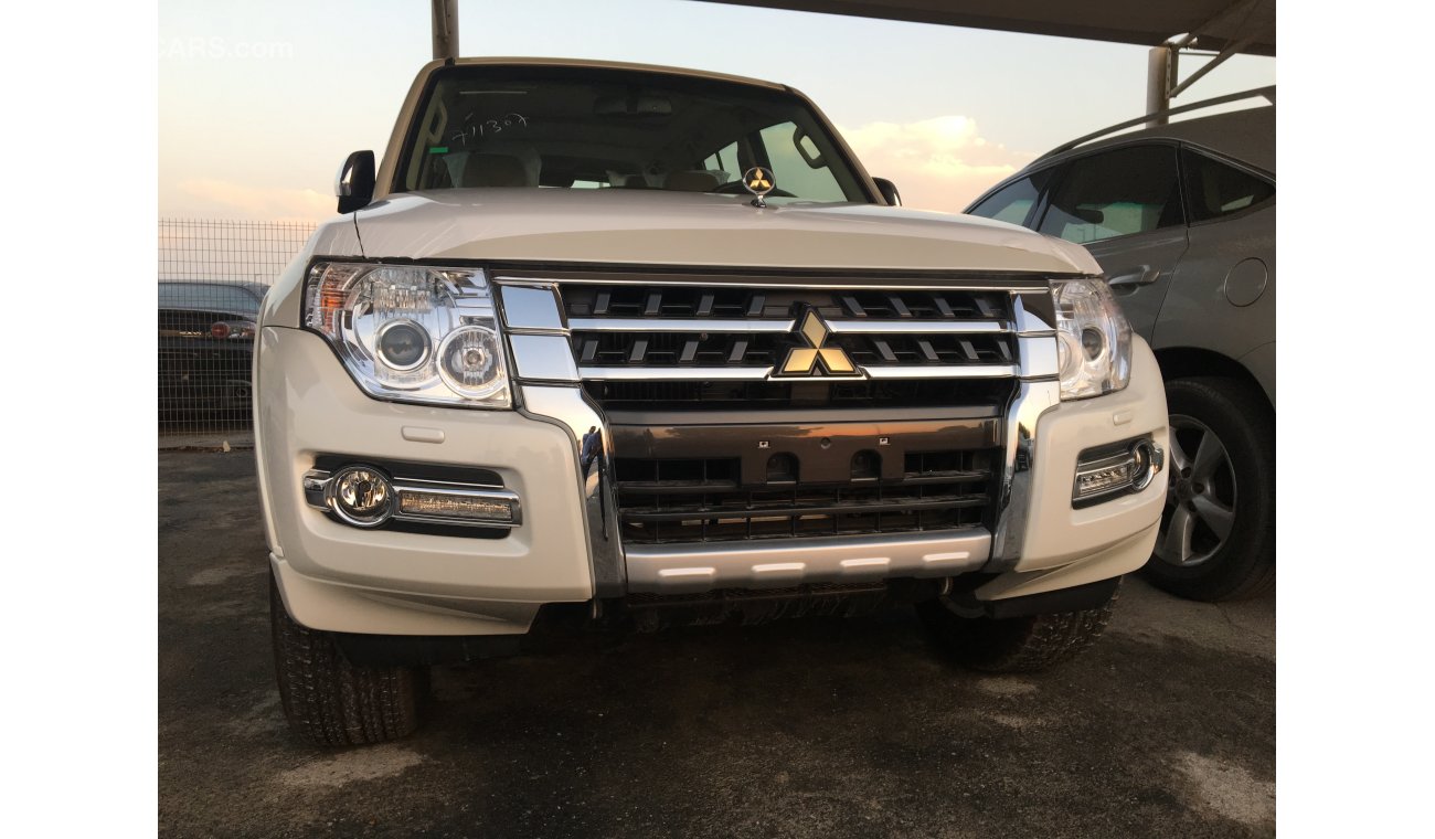 ميتسوبيشي باجيرو 3.8ltr GLS PETROL